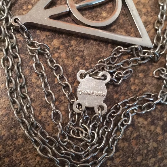 3/$100🎁 Harry Potter Deathly Hallows Necklace - Picture 3 of 7